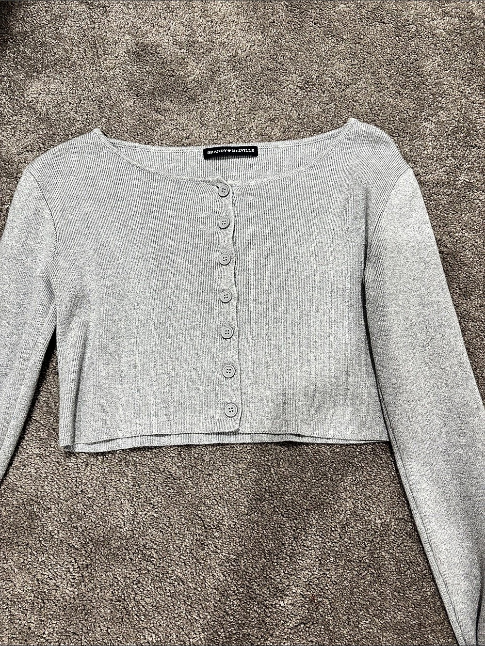 Brandy Melville Pearl Cardigan Gray Cropped Ribbed Button-Up